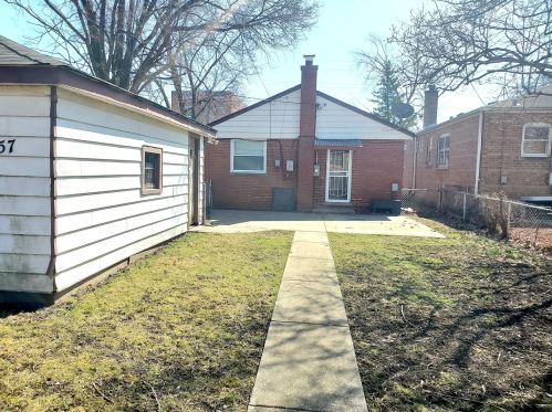 157 146 St, Chicago IL 60827-2715 exterior