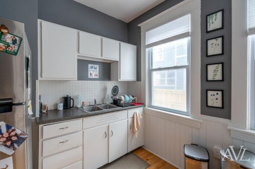 618 Hawthorne St, Grand Rapids MI 49503-3411 exterior