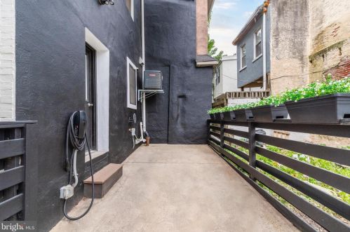 1803 Catharine St, Philadelphia PA  19146-1837 exterior