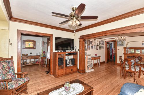 3412 9 Pl, Milwaukee WI 53215-3211 exterior