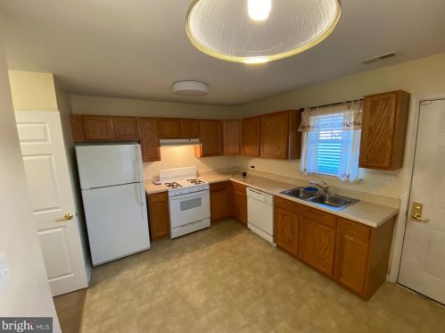 735 40 St, Philadelphia PA 19104-1670 exterior