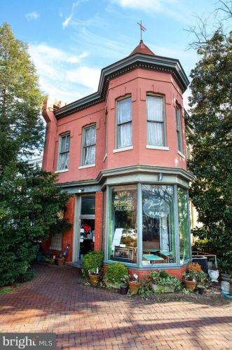 418 Capitol St, Washington DC  20003-4012 exterior