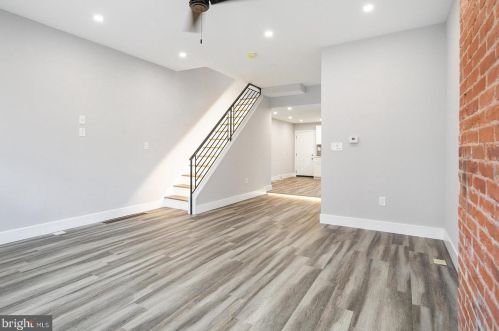 2418 4th St, Philadelphia PA  19148-3905 exterior