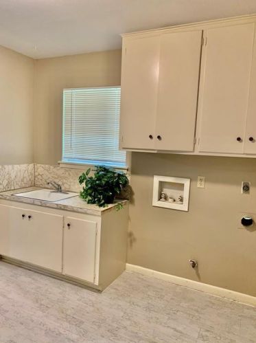 3281 Old Houston Rd, Huntsville TX 77340-7123 exterior