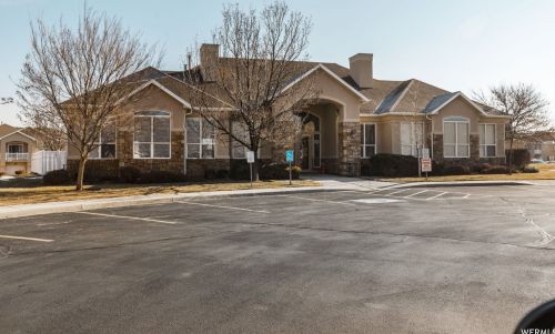 7381 Brittany Town Dr, Taylorsville UT 84084-4609 exterior