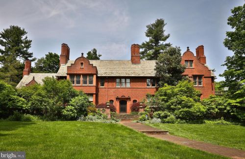 455 Chestnut Hill Ave, Philadelphia PA 19118-2712 exterior