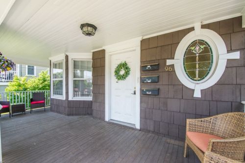 96 Grove St, Montclair, NJ 07042-4006