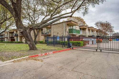 5916 Birchbrook Dr, Dallas TX  75206-4559 exterior