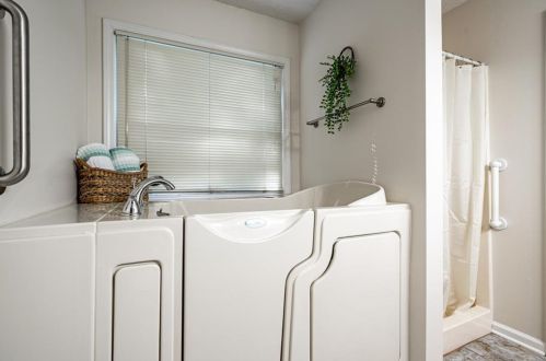 2862 Oakwilde Ct, Lithonia GA 30039-4914 exterior