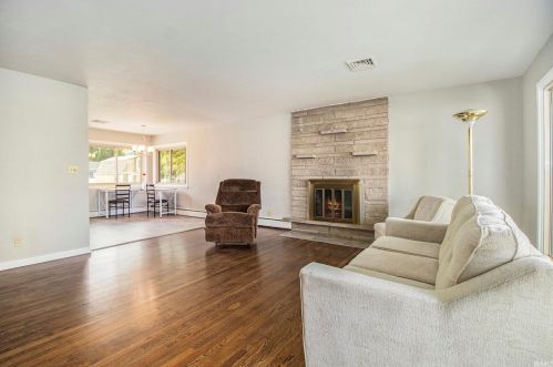 809 12 St, Mishawaka IN 46544-5822 exterior