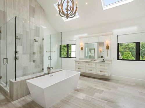 4736 Lk Forrest Dr, Atlanta GA 30342-2217 exterior