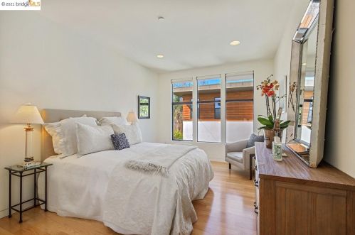 1441 Fairview St, Berkeley CA 94703-2442 exterior