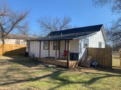 511 Washington St, Denison TX  75021-2637 exterior