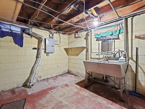 4921 24th Pl, Milwaukee WI 53209-5613 exterior