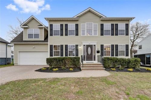 82 Suydam Ave, Edison, NJ 08817-3445