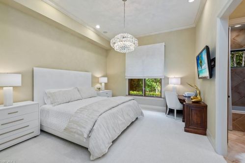 15118 Frescott Way, Naples FL 34110-2724 exterior