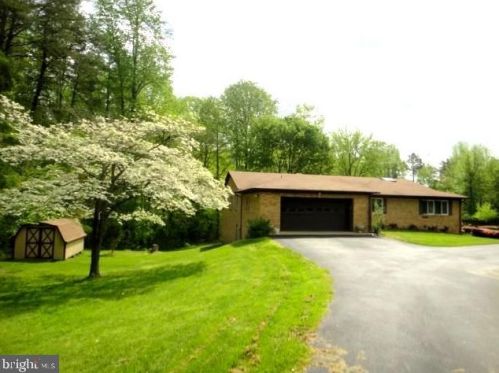 125 Thomas Gantt Rd, Huntingtown, MD 20639-8544