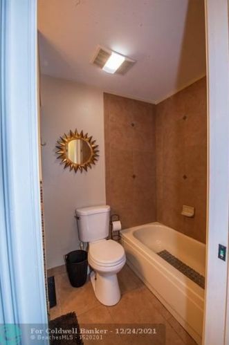 5723 Northpointe Ln, Boynton Beach FL 33437-2005 exterior