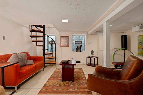 1817 Honore St, Chicago IL 60657-2007 exterior