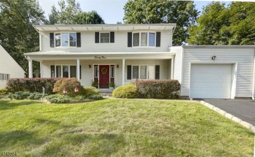 23 Bordeaux Dr, Roxbury Township NJ  07836-9522 exterior