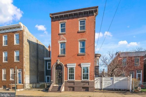 2209 Cumberland St, Philadelphia PA 19125-2204 exterior