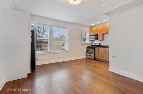 4240 Clarendon Ave, Chicago IL  60613-1548 exterior