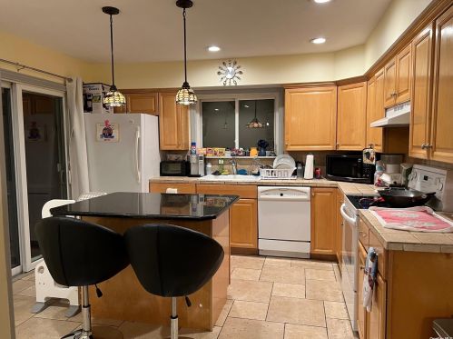 2845 Ocean Ave, Hauppauge NY 11779-5221 exterior