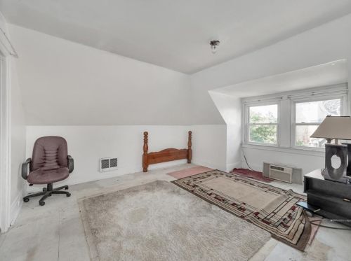 3016 Landis St, Pittsburgh PA 15204-1716 exterior