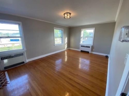 1725 Peck St, Meskegon MI 49441-2530 exterior