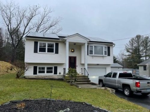 220 Torringford St, Torrington CT exterior