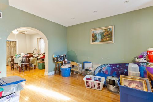 4577 Elston Ave, Chicago IL 60618-1813 exterior