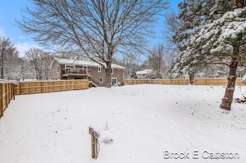 3566 Brooks Rd, Meskegon MI 49444-7740 exterior