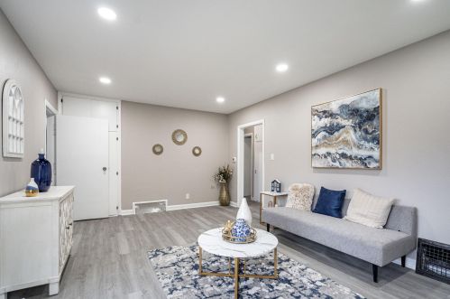 4210 Congress St, Milwaukee WI  53209-5836 exterior