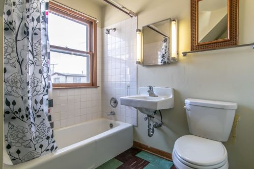 14206 Lincoln Ave, Dolton IL 60419-2340 exterior