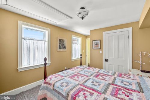 1129 Christian St, Philadelphia PA 19147-3710 exterior