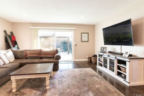 1352 Hill Ave, Fullerton CA 92833-4010 exterior