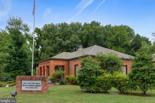 1758 Westwind Way, Mc Lean VA 22102-1612 exterior