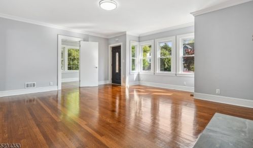 193 Tooker Ave, Springfield NJ  07081-1634 exterior