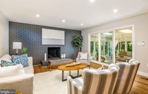 1209 Forestwood Dr, Mc Lean VA  22101-2603 exterior