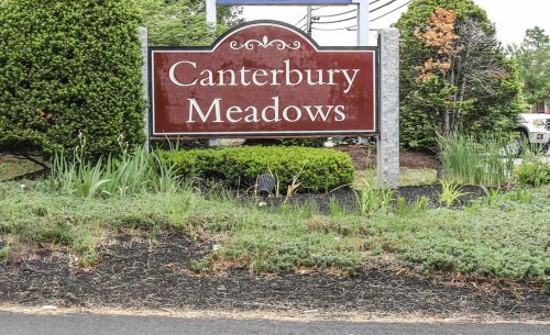 15 Village St, Concord, NH 03301-1969