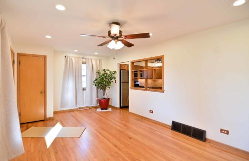 2716 Florida Ave, Waukegan IL 60087-4536 exterior