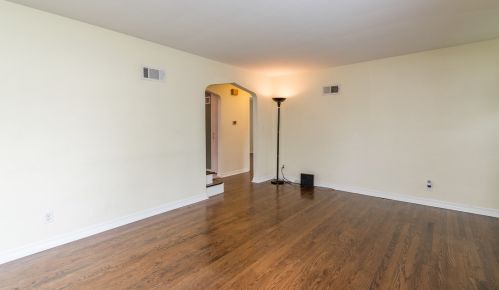 1106 Pne St, Waukegan IL 60085-2728 exterior