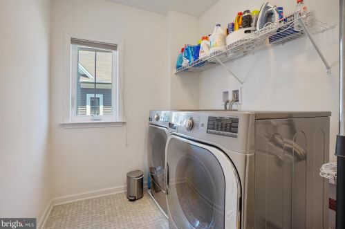 2222 Red Fox Dr, Hummelstown PA 17036 exterior