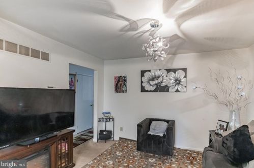 64 Liborio Ln, New Castle DE 19720-4651 exterior