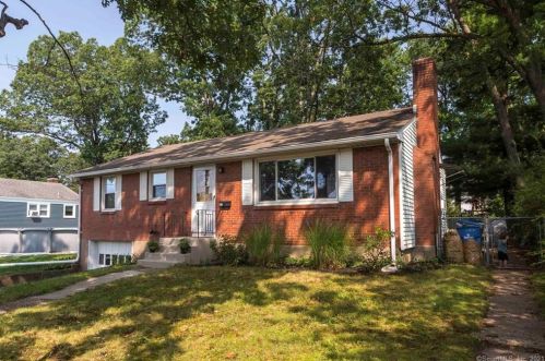 57 Windemere St, Manchester, CT 06042-2948