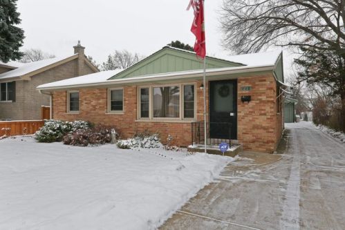 448 Avery St, Elmhurst, IL 60126-4912