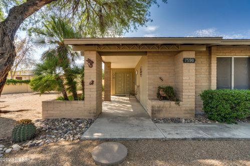 7590 Ln Cienega Dr, Tucson AZ 85712-1423 exterior
