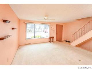 68 Penn Ln, Rochester NY  14625-2218 exterior