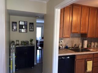 3077 Hawthorne Dr, Washington DC  20017-1015 exterior