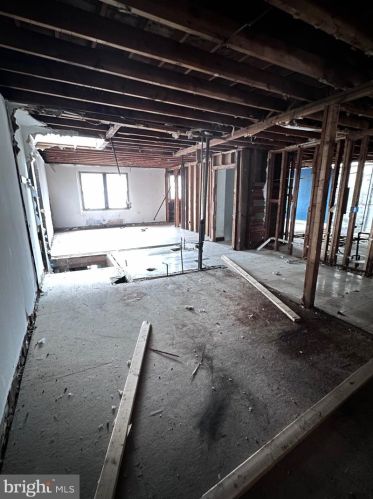 5414 3 St, Washington DC 20003-1933 exterior